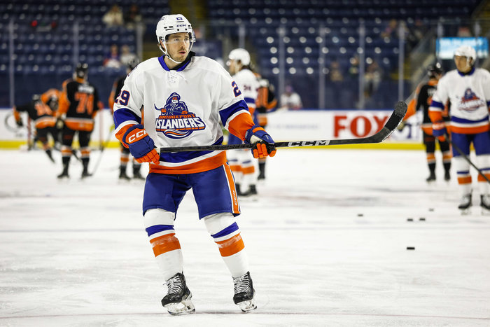 DEG verlängert mit Lange, Bremerhaven holt Smith, Regensburg hält Coach Flache