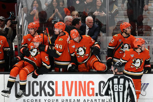 Oilers geben Partie im Schlussdrittel aus der Hand, Quenneville durchbricht Schallmauer