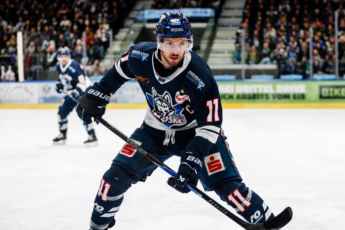 Kapitän Jake Weidner stürmt für eine weitere Saison bei den Kassel Huskies