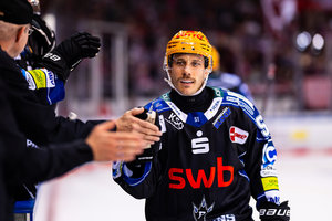 Kapitän Jake Weidner stürmt weiter in Kassel – Bremerhaven bindet Hirose, Abt und Miele