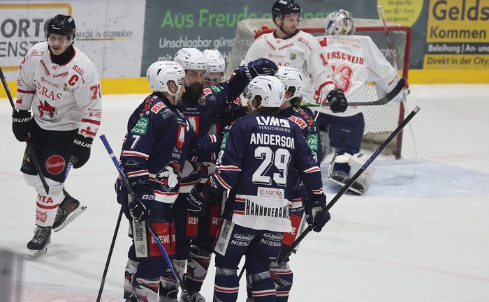 Siege für die Scorpions und die Indians, Herford neuer Dritter in Gruppe zwei