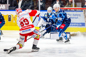 Freiburg auf dem Sprung, Bad Nauheim drohen Playdowns – Schlüsselspiel zwischen Eispiraten und Blue Devils