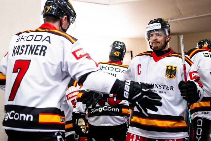 Olympia-Test in der „Eiswelle“: Deutschland trifft auf Gastgeber Italien