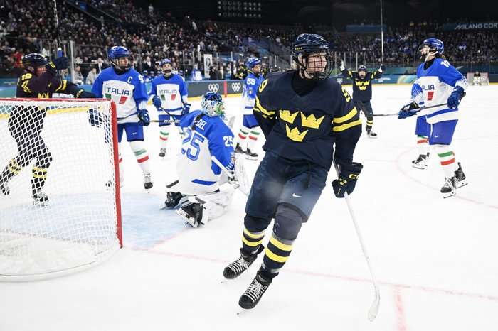 Schweden nimmt Kurs auf Gruppensieg – USA dominant bei Finnlands verspätetem Einstand