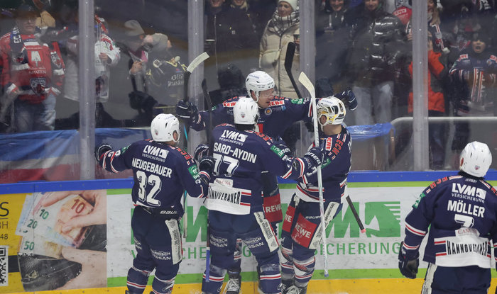 Indians gewinnen Derby, Tilburg mit torreichem Auswärtserfolg – Herne und Rostock siegen in der Ferne 