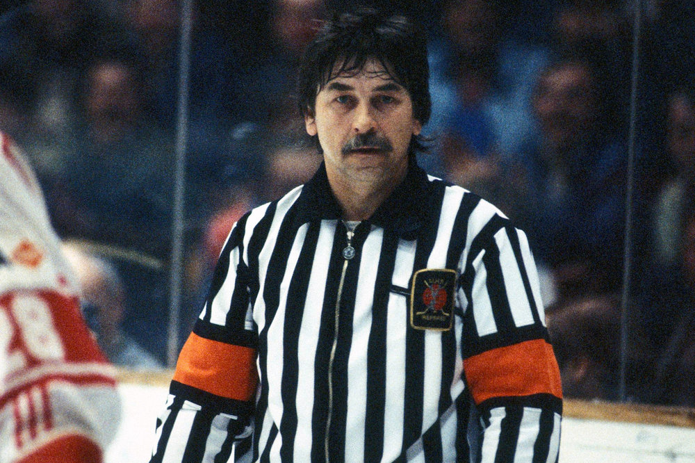 In 47 Ländern unterwegs: Deutschlands Schiedsrichterlegende Jupp Kompalla wird 90