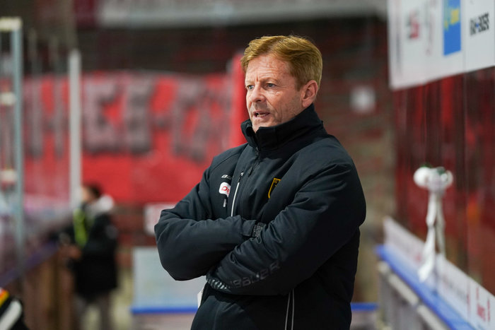 Freiburgs Salmik trotz Vorteil gegen Kaufbeuren gewarnt: „Müssen mental stark bleiben“ – Gaudets Bad Nauheim startet in Weiden