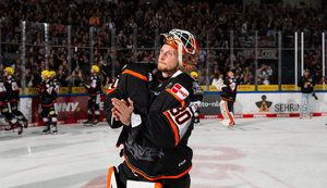Neben Goalie Mirko Pantkowski verlassen noch sechs weitere Spieler die Löwen Frankfurt