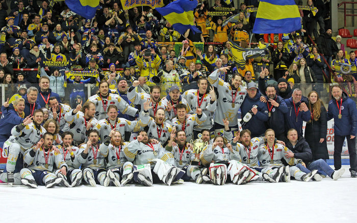 Adendorfer EC entthront Harzer Falken Braunlage als Meister der Regionalliga Nord