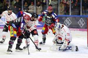 Tilburg und Memmingen ziehen auf 3:0 davon, Scorpions und Deggendorf führen in ihren Serien mit 2:1