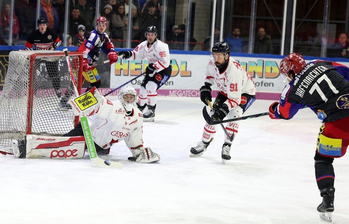 Deggendorf löst Halbfinal-Ticket, Hannover Scorpions sichern sich mit Overtime-Sieg über Selb den Matchpuck 