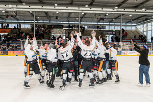 Entscheidung im Penalty-Schießen: Black Eagles Reutlingen holen Meisterschaft in der Baden-Württemberg-Liga