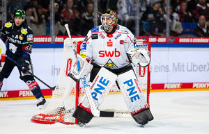 Torhüter Kristers Gudlevskis bleibt bei den Fischtown Pinguins Bremerhaven