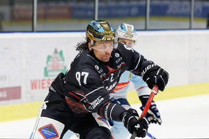 Passau schafft durch späten Sieg den Einzug in die erste Playoff-Runde, Höchstadt gleicht durch Overtime-Sieg aus