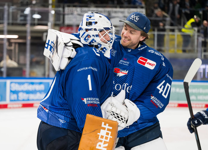 Vor Heimspiel gegen Schwenningen: Straubing Tigers vermelden Verlängerung mit Torhütertrio um Haukeland