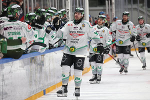 Höchstadt setzt sich gegen Füssen durch und muss gegen die Scorpions ran – Zwei Matchstrafen