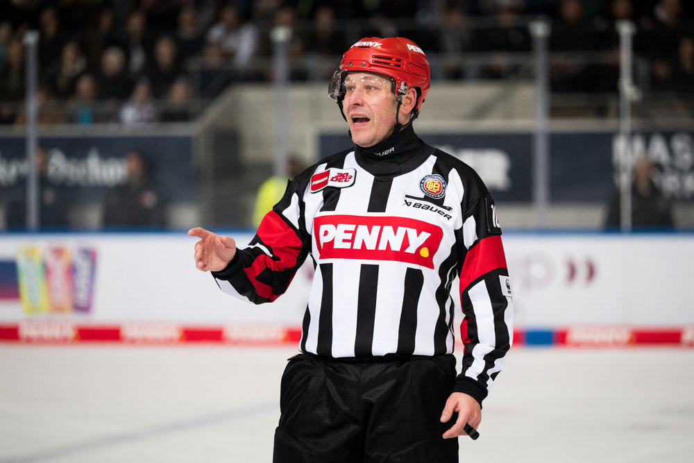 „Eine Beeinflussung findet immer statt“ – Gordon Schukies über Kommunikation mit den Schiedsrichtern