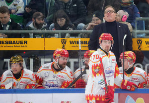 Trainer Carlsson und alle sechs Imports verlassen Kaufbeuren, Rosenheim bestätigt McKiernan-Transfer