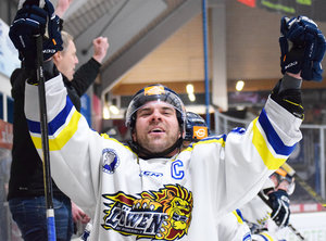 Nico Vogl ist „Spieler des Jahres" in der Bayernliga – Preise auch für Hoffmann, Alksnis, Schedlbauer und Hopper