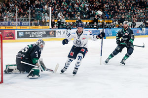 Hinten Maurer, vorne Keck: Mit einem 4:3-Overtime-Sieg bei starken Bietigheimern ziehen die Huskies ins Finale ein
