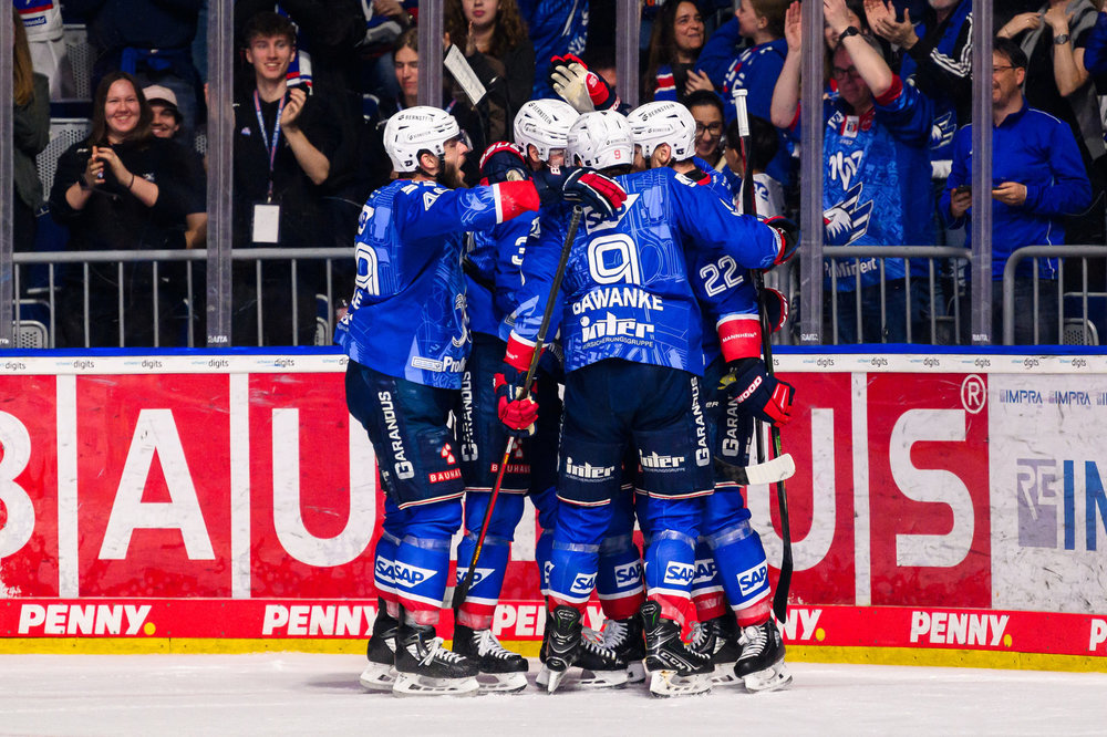Mannheim marschiert ins Finale, Eisbären brauchen nur noch einen Sieg