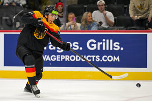 Talent Max Hense kehrt für eine Saison nach Deutschland zurück und verteidigt für Düsseldorf