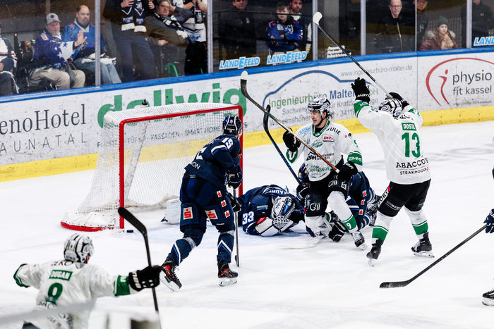 Krefeld eröffnet Halbfinale mit 6:3-Sieg, Kemp wieder Bietigheims Overtime-Held – ESVK holt nächsten Sieg