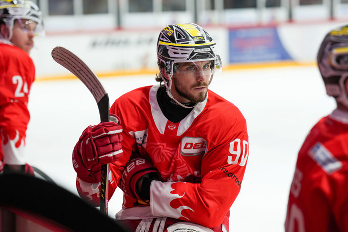 Freiburg bestätigt Bowles-Rückkehr, Dauerbrenner bleiben – Rumrich verlässt Weiden, Woltmann weiter in Herford
