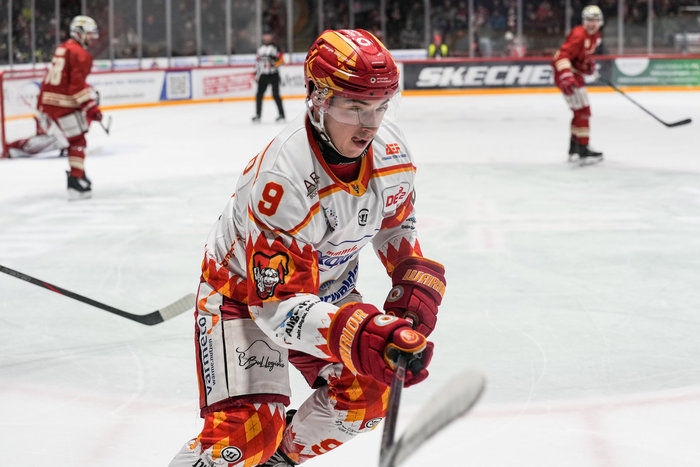 Auch Max Oswald bleibt dem ESV Kaufbeuren nach dem Abstieg erhalten