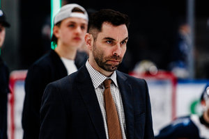 Huskies bestätigen: Trainer Woodcroft ohne Zukunft in Kassel, Väkiparta übernimmt – Auch zwölf Spieler verabschiedet