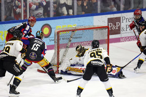Zweimal Overtime: Deggendorf steht nach 2:1 gegen Tilburg mit einem Bein im Finale, Hannover siegt nach 2:5-Rückstand