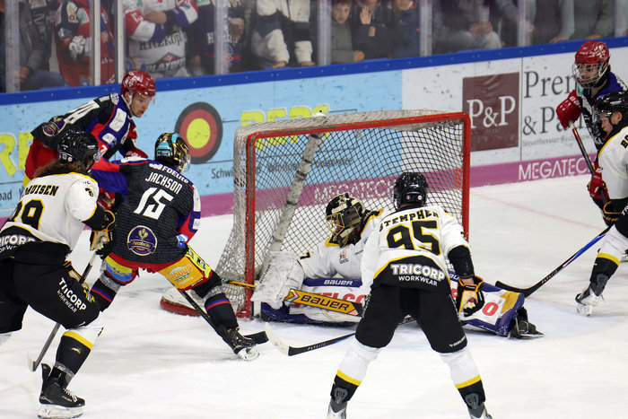 Zweimal Overtime: Deggendorf steht nach 2:1 gegen Tilburg mit einem Bein im Finale, Hannover siegt nach 2:5-Rückstand