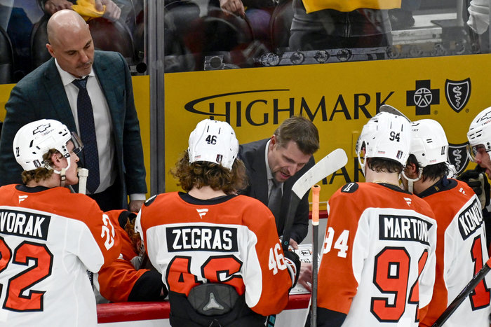 Flyers kratzen an Carolinas weißer Weste, Carter Hart bringt die Ducks zur Verzweiflung